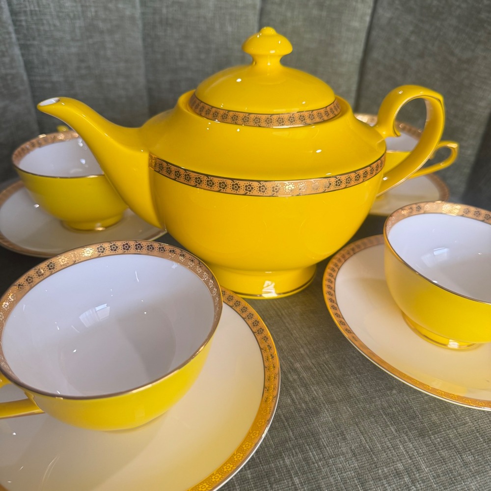 VTG Teavana Noble Poppy Tea Pot 4 Cups Saucers Yellow 14k Gold Fine Bone China